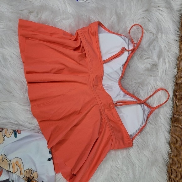 Pink And Floral Ruffle Buttoned Tankini - Picture 12 of 12